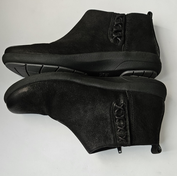 Abeo Erie Nuback Black Ankle Boots Size 10 - Picture 5 of 12